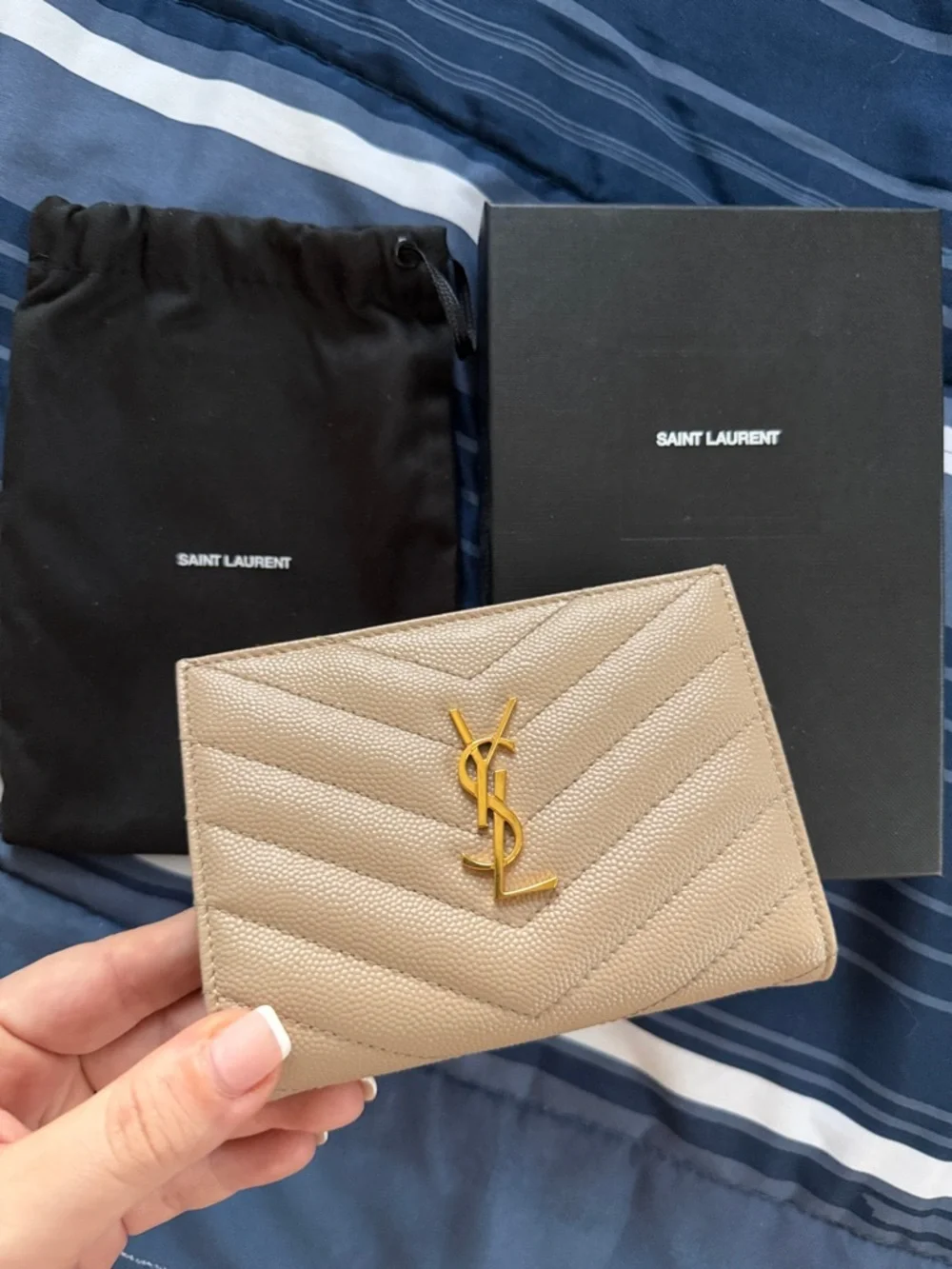 YSL Beige Quilted Wallet - Picture 2 of 8